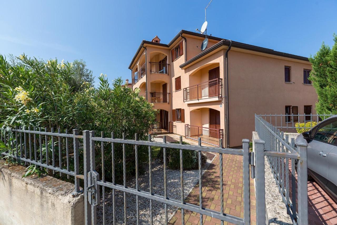 Apartments With A Swimming Pool Novigrad - 7078 Екстериор снимка