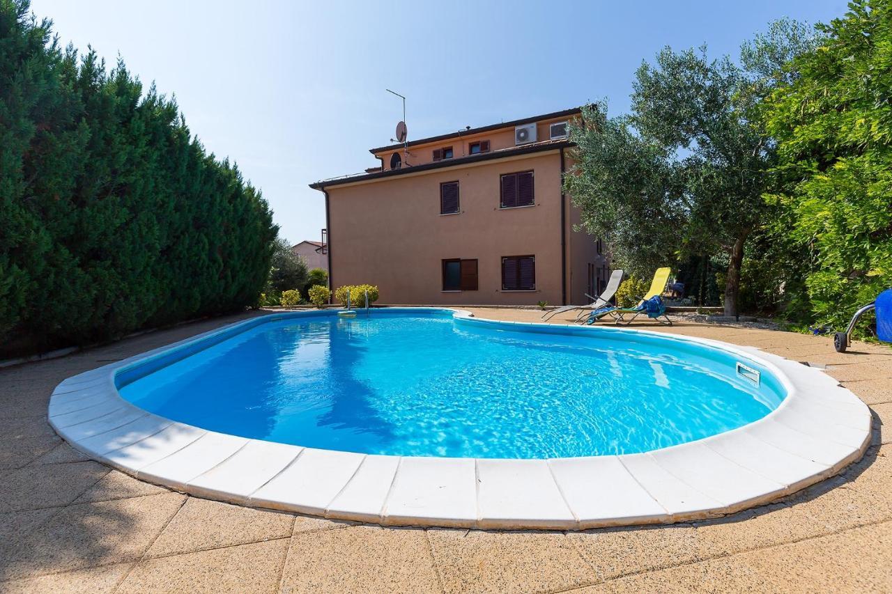 Apartments With A Swimming Pool Novigrad - 7078 Екстериор снимка