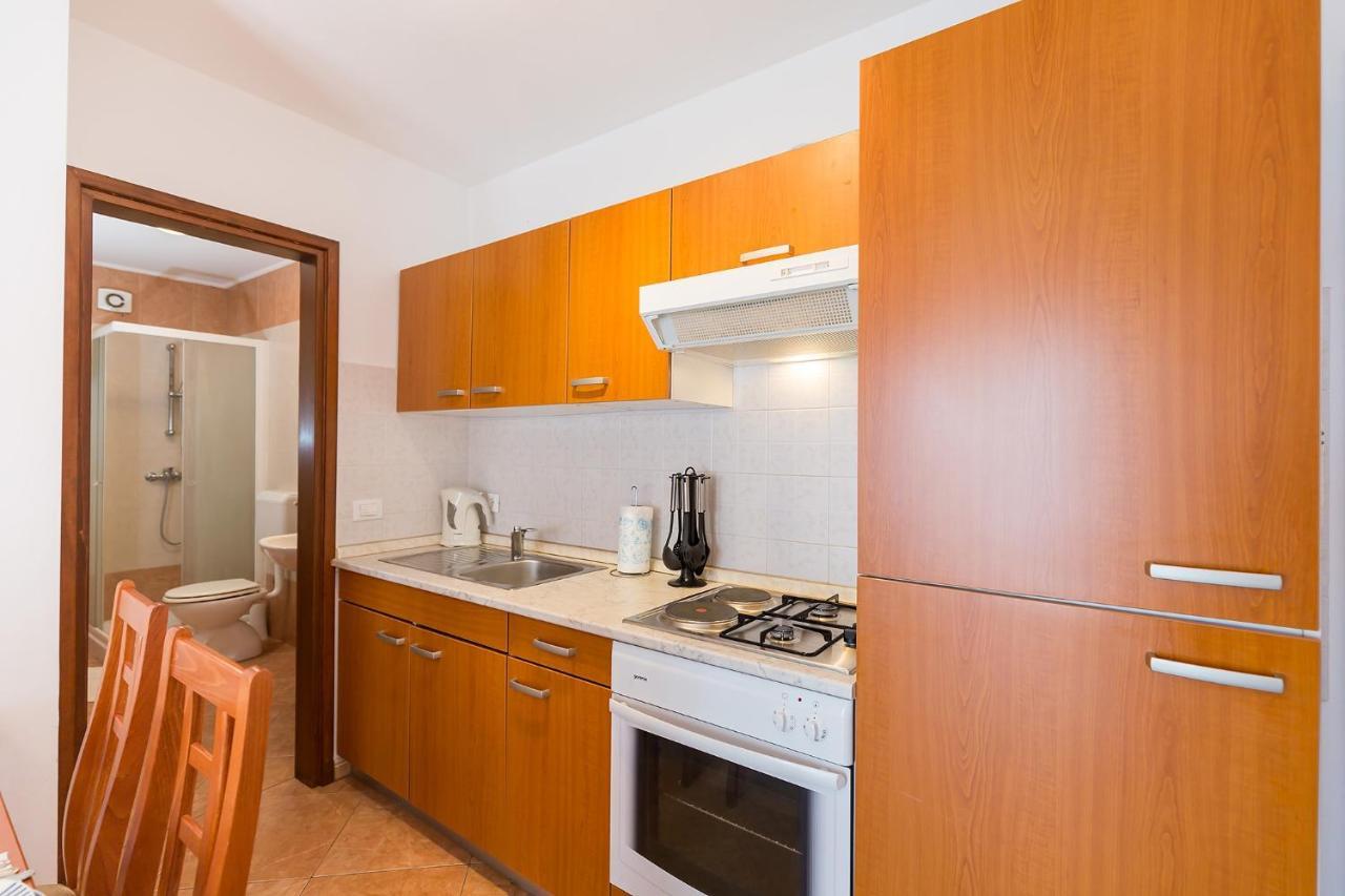 Apartments With A Swimming Pool Novigrad - 7078 Екстериор снимка