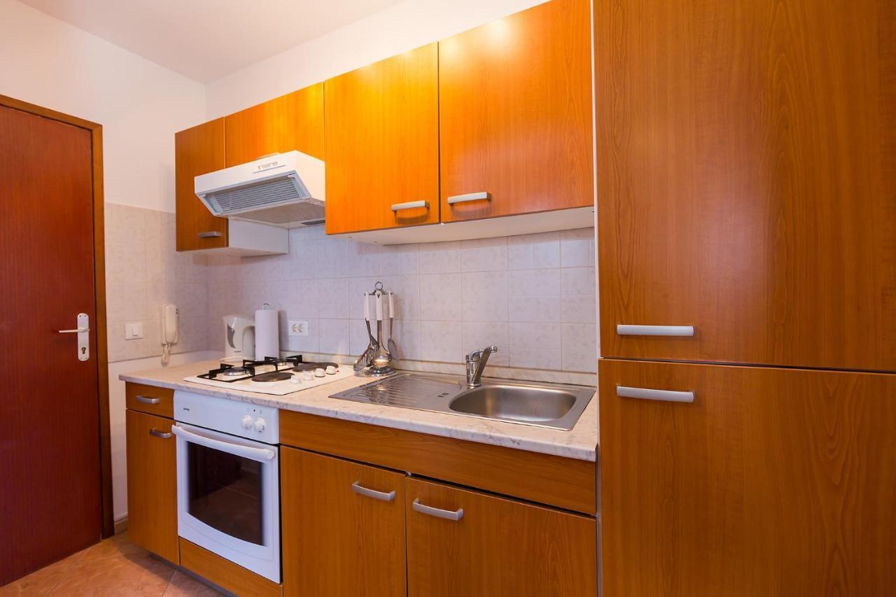 Apartments With A Swimming Pool Novigrad - 7078 Екстериор снимка